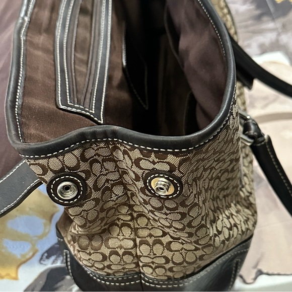 Authentic Coach Tote in Brown - Picture 10 of 15